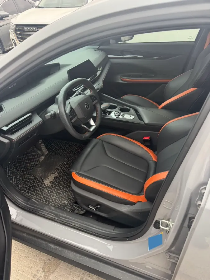 2023 ChangAn UNI-V 1.5T 188HP L4 7DCT,autocango,china used car exporter,china ev exporter,chinese used car exporter,chinese used ev exporter