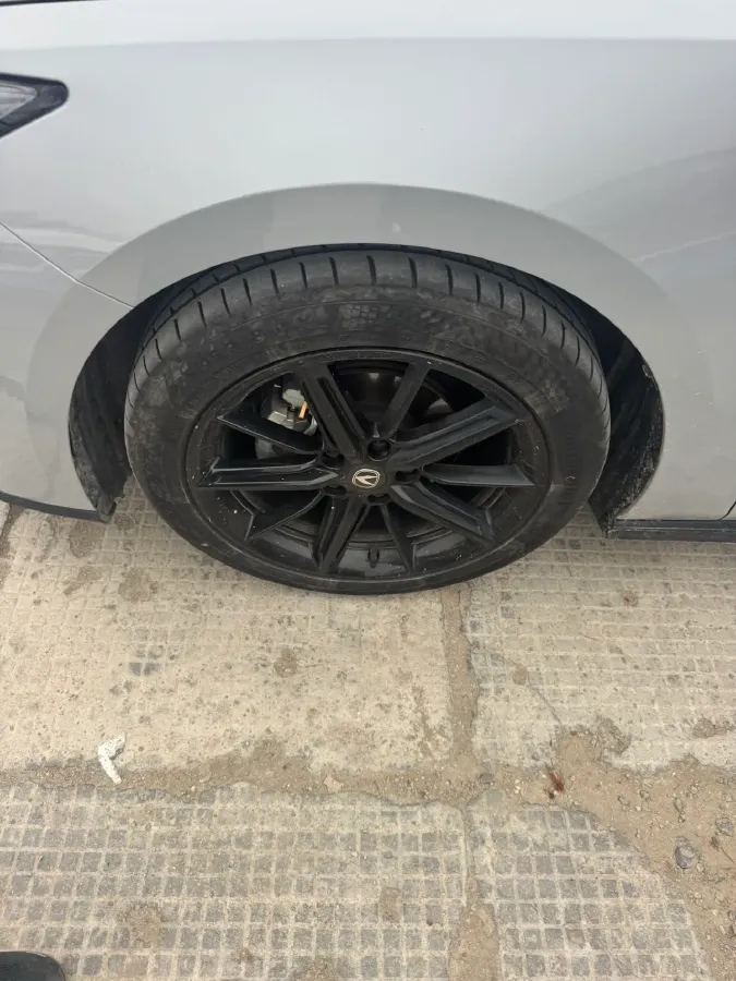2023 ChangAn UNI-V 1.5T 188HP L4 7DCT,autocango,china used car exporter,china ev exporter,chinese used car exporter,chinese used ev exporter