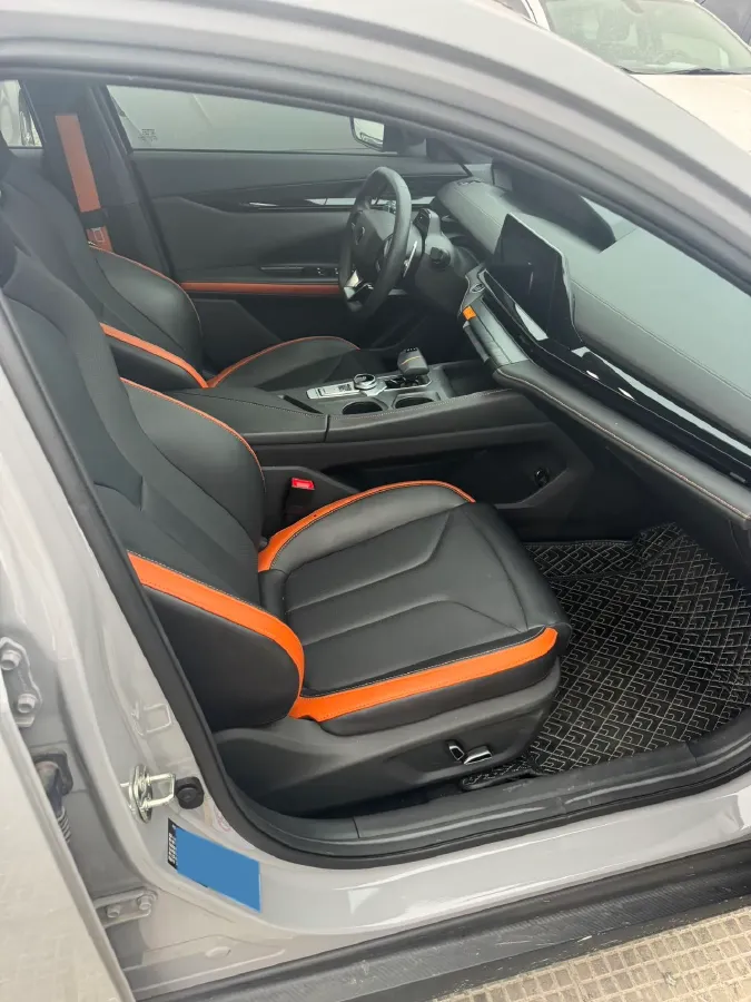 2023 ChangAn UNI-V 1.5T 188HP L4 7DCT,autocango,china used car exporter,china ev exporter,chinese used car exporter,chinese used ev exporter