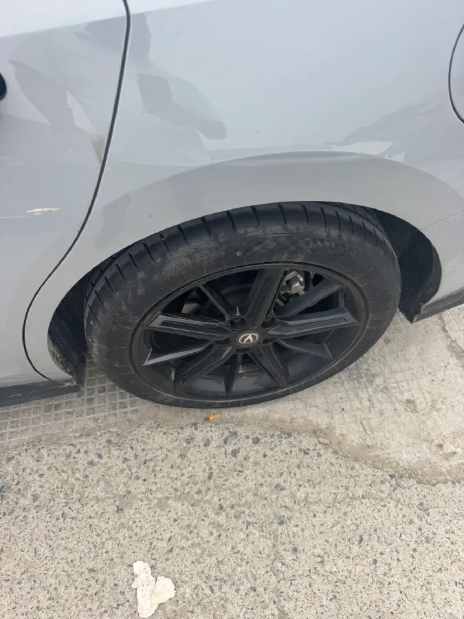 2023 ChangAn UNI-V 1.5T 188HP L4 7DCT,autocango,china used car exporter,china ev exporter,chinese used car exporter,chinese used ev exporter