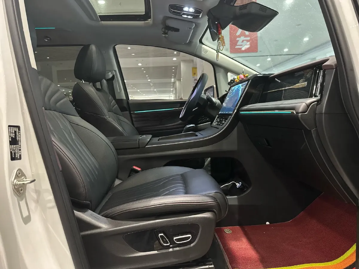 2024 GAC Trumpchi M8 2.0T 252HP L4 8AT,autocango,china used car exporter,china ev exporter,chinese used car exporter,chinese used ev exporter