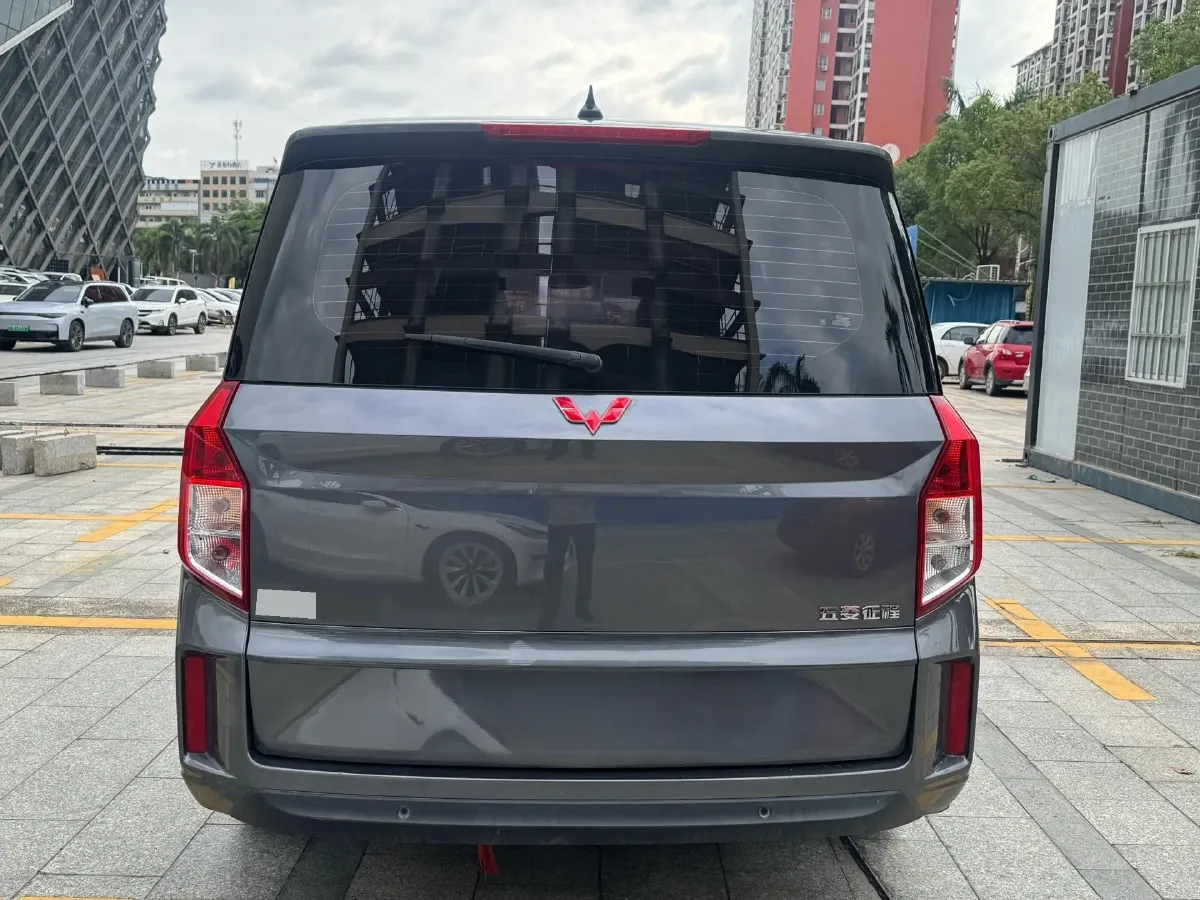 2021 WuLing ZhengChen 1.5T 147HP L4 6MT,autocango,china used car exporter,china ev exporter,chinese used car exporter,chinese used ev exporter