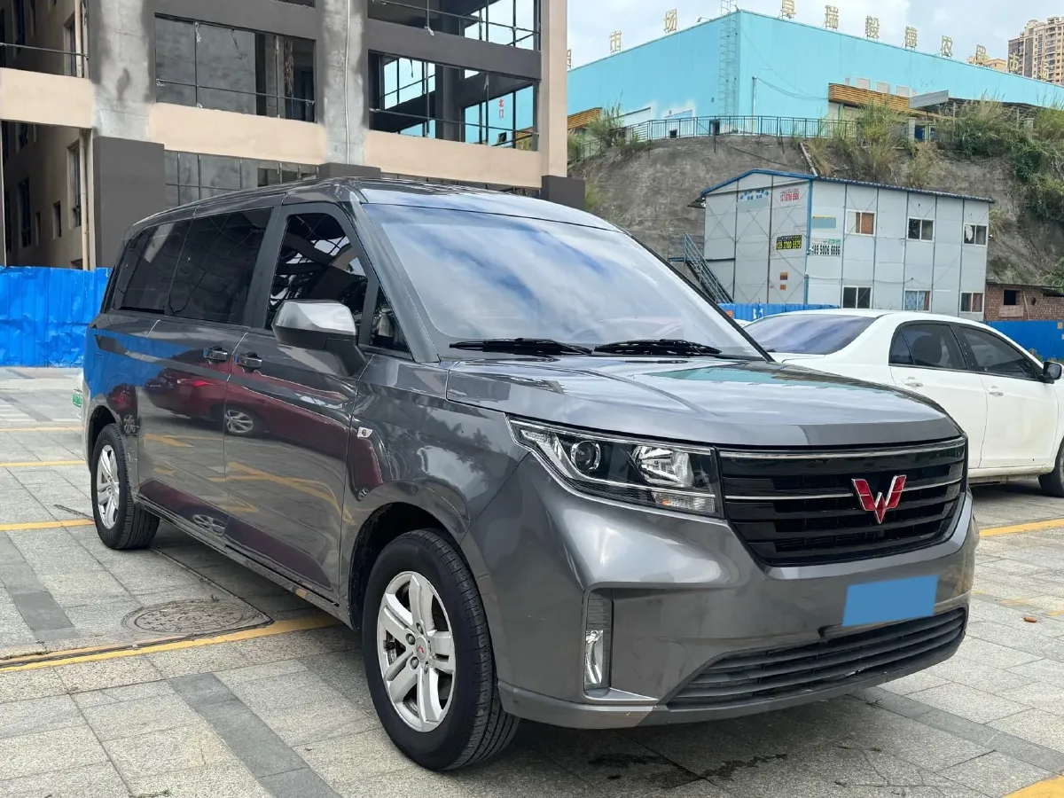 2021 WuLing ZhengChen 1.5T 147HP L4 6MT,autocango,china used car exporter,china ev exporter,chinese used car exporter,chinese used ev exporter