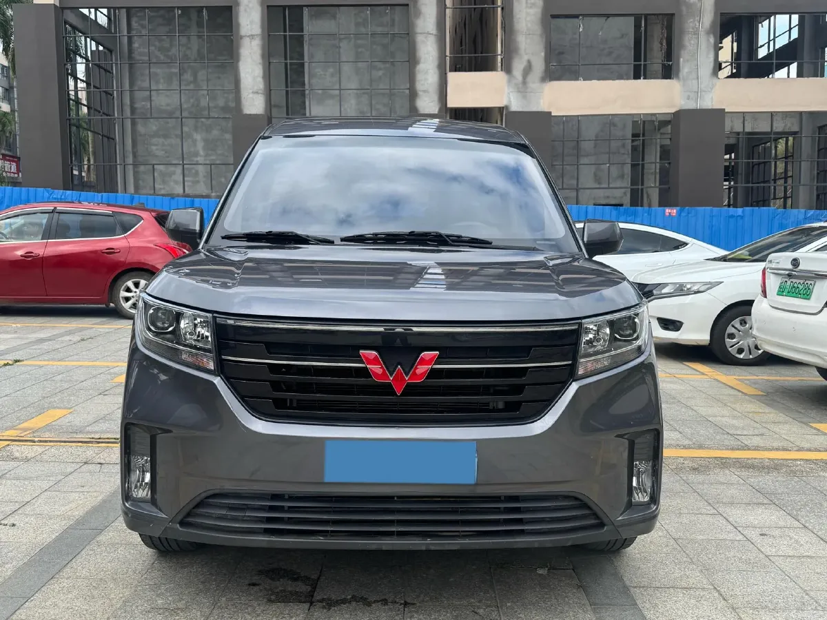 2021 WuLing ZhengChen 1.5T 147HP L4 6MT,autocango,china used car exporter,china ev exporter,chinese used car exporter,chinese used ev exporter