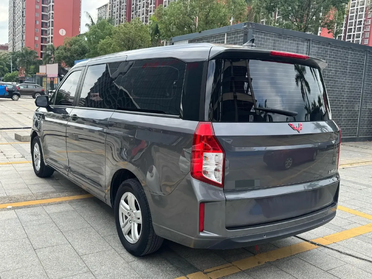 2021 WuLing ZhengChen 1.5T 147HP L4 6MT,autocango,china used car exporter,china ev exporter,chinese used car exporter,chinese used ev exporter