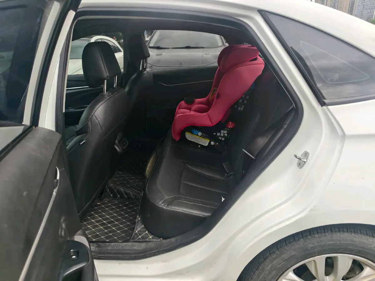 2021 Buick Excelle 1.5L 113HP L4 6AT,autocango,china used car exporter,china ev exporter,chinese used car exporter,chinese used ev exporter