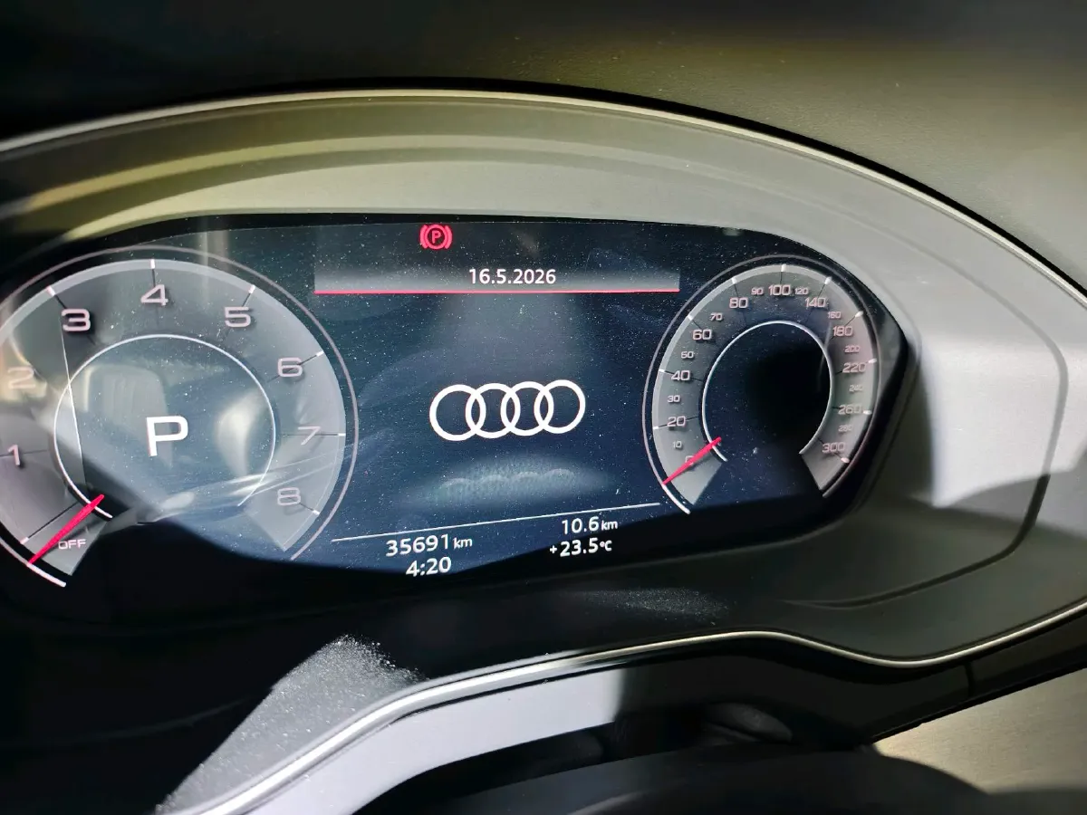 2024 Audi Q5L 2.0T 190HP L4 7DCT,autocango,china used car exporter,china ev exporter,chinese used car exporter,chinese used ev exporter