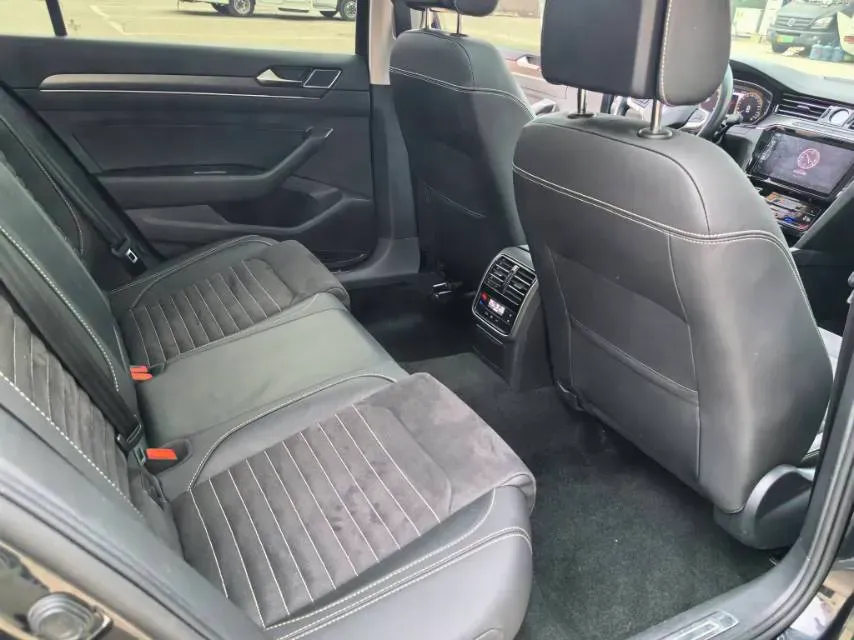 2020 Volkswagen Magotan 2.0T 186HP L4 7DCT,autocango,china used car exporter,china ev exporter,chinese used car exporter,chinese used ev exporter