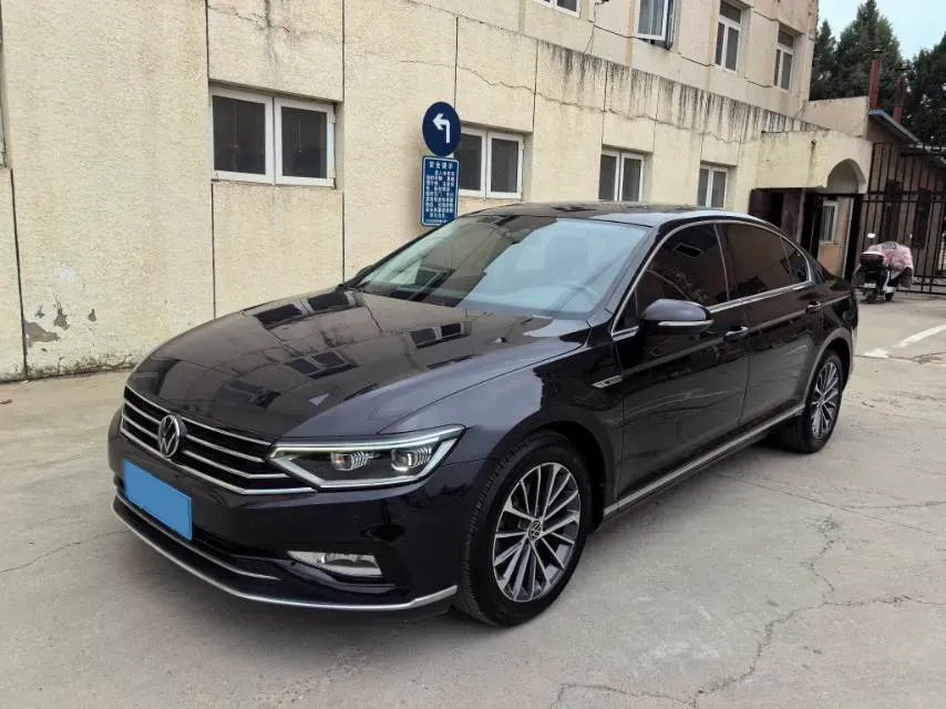 2020 Volkswagen Magotan 2.0T 186HP L4 7DCT,autocango,china used car exporter,china ev exporter,chinese used car exporter,chinese used ev exporter