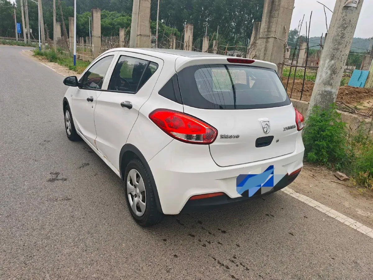 2016 BaoJun 310 1.2L 82HP L4 5MT,autocango,china used car exporter,china ev exporter,chinese used car exporter,chinese used ev exporter