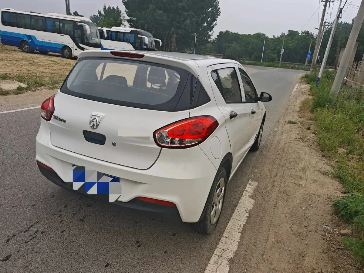 2016 BaoJun 310 1.2L 82HP L4 5MT,autocango,china used car exporter,china ev exporter,chinese used car exporter,chinese used ev exporter