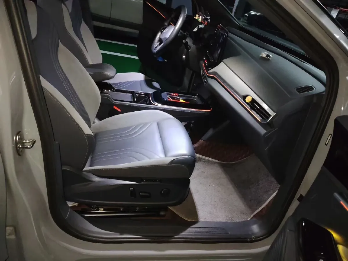 2021 Volkswagen ID.4 Crozz BEV 84.8KWH,autocango,china used car exporter,china ev exporter,chinese used car exporter,chinese used ev exporter