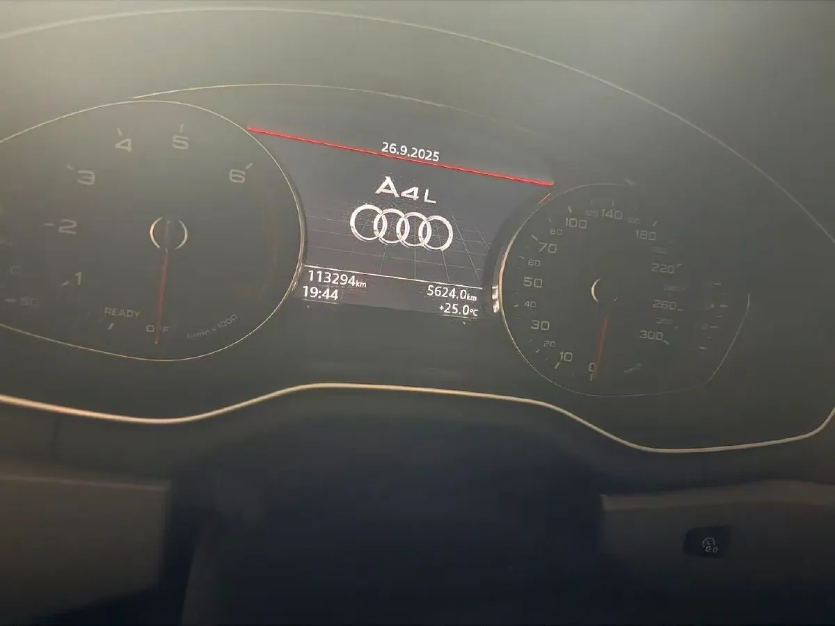 2019 Audi A4L 2.0T 190HP L4 7DCT,autocango,china used car exporter,china ev exporter,chinese used car exporter,chinese used ev exporter