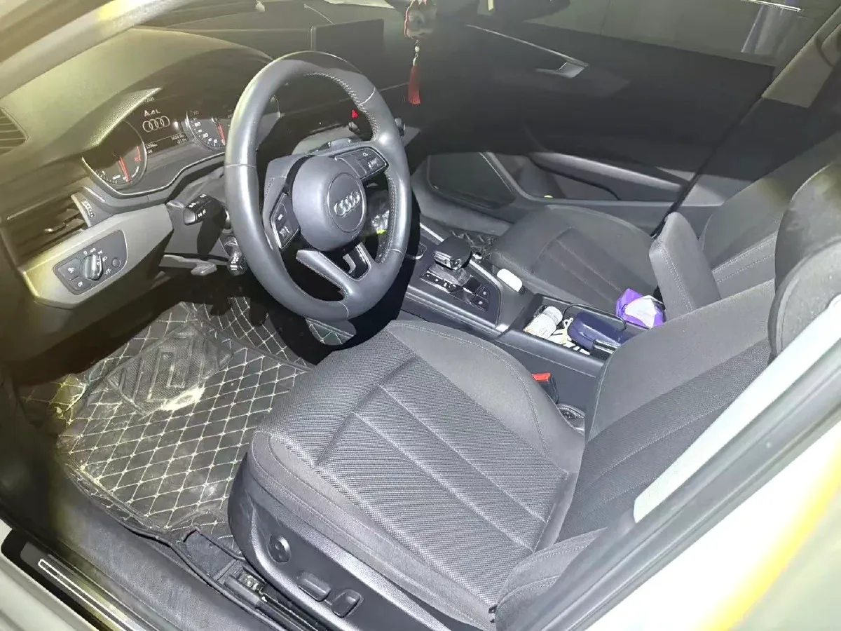 2019 Audi A4L 2.0T 190HP L4 7DCT,autocango,china used car exporter,china ev exporter,chinese used car exporter,chinese used ev exporter