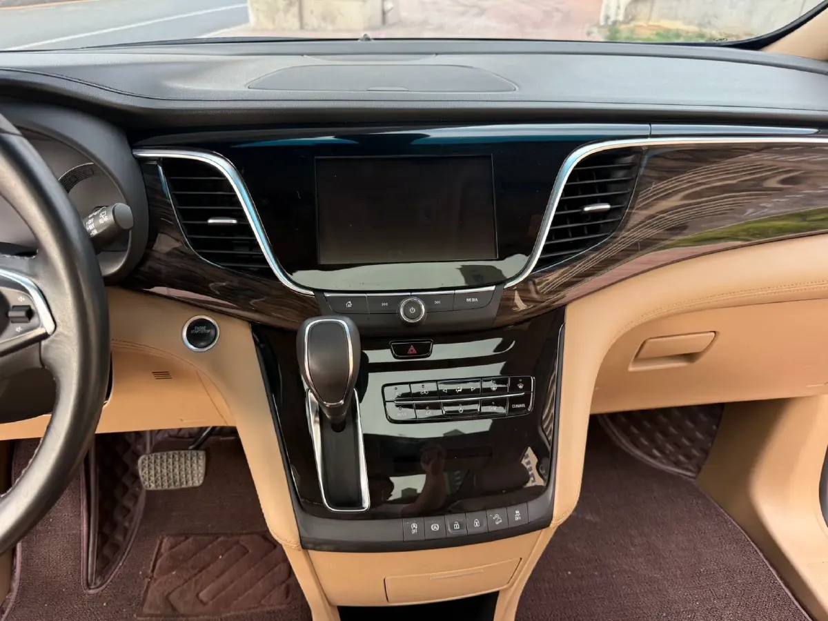 2018 Buick GL8 2.0T 260HP L4 6AT,autocango,china used car exporter,china ev exporter,chinese used car exporter,chinese used ev exporter