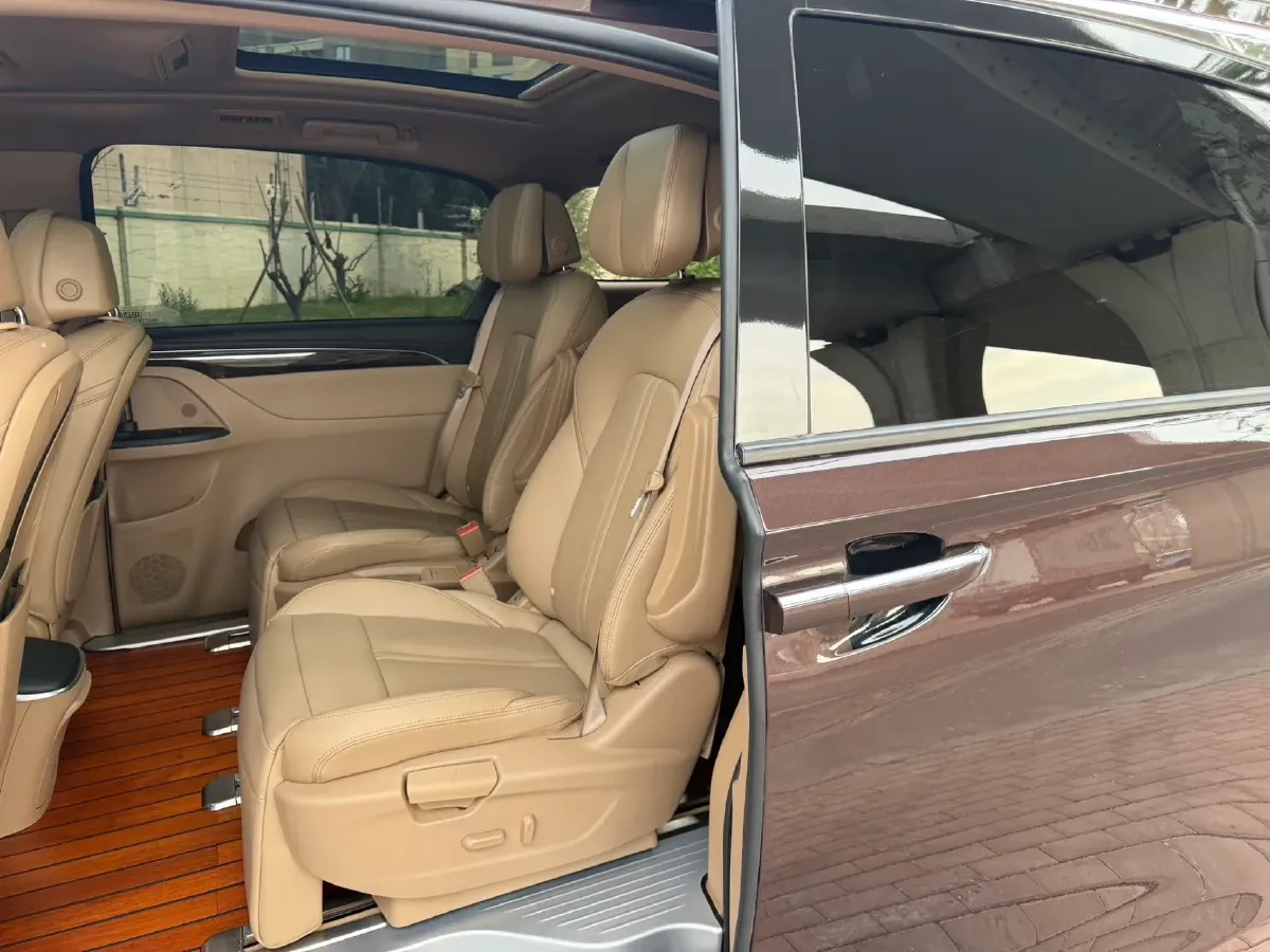 2018 Buick GL8 2.0T 260HP L4 6AT,autocango,china used car exporter,china ev exporter,chinese used car exporter,chinese used ev exporter