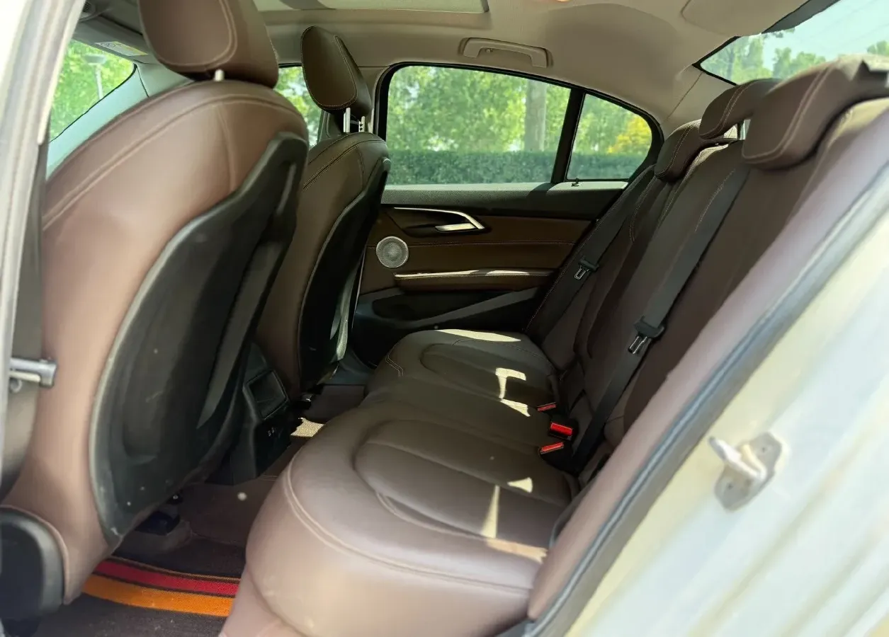 2022 BMW 1 Series 1.5T 140HP L3 7DCT,autocango,china used car exporter,china ev exporter,chinese used car exporter,chinese used ev exporter