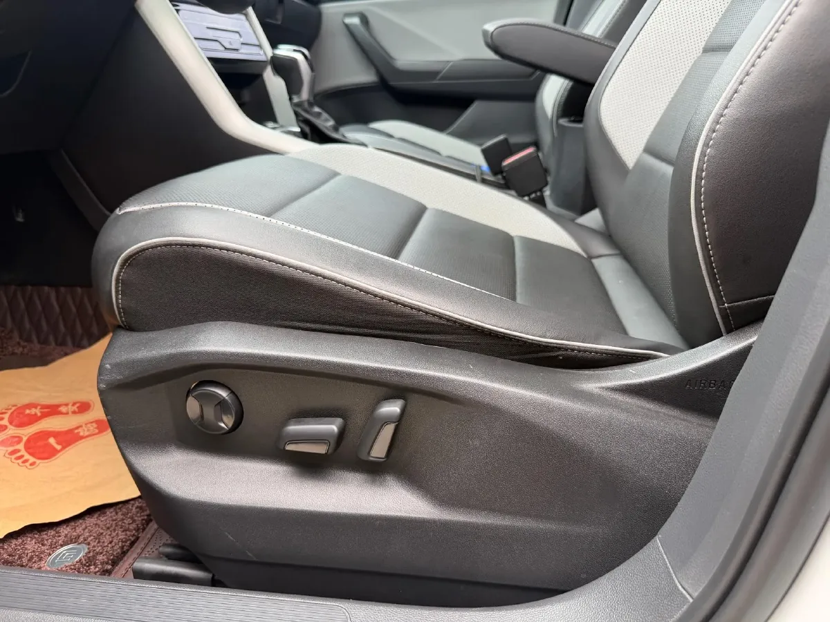 2023 Volkswagen T-Roc 1.4T 150HP L4 7DCT,autocango,china used car exporter,china ev exporter,chinese used car exporter,chinese used ev exporter