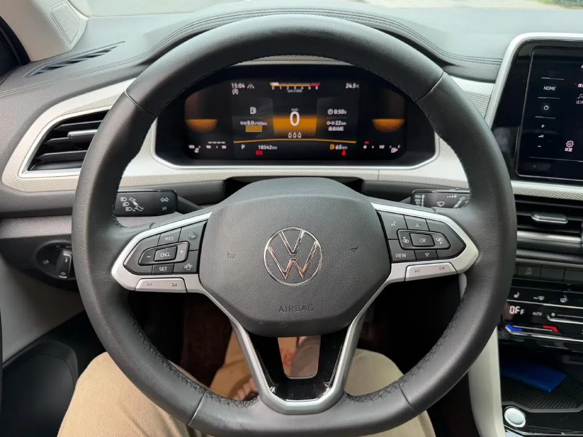 2023 Volkswagen T-Roc 1.4T 150HP L4 7DCT,autocango,china used car exporter,china ev exporter,chinese used car exporter,chinese used ev exporter