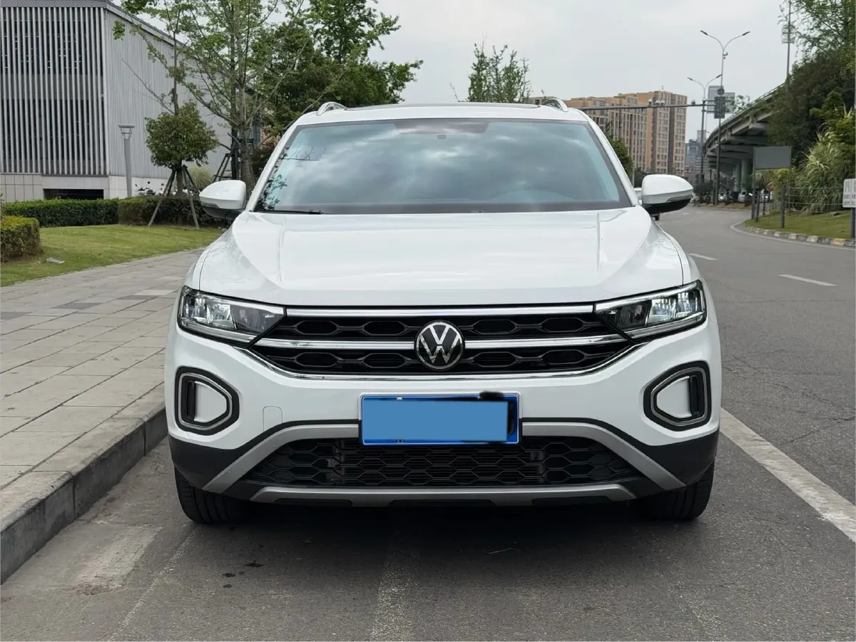 2023 Volkswagen T-Roc 1.4T 150HP L4 7DCT,autocango,china used car exporter,china ev exporter,chinese used car exporter,chinese used ev exporter