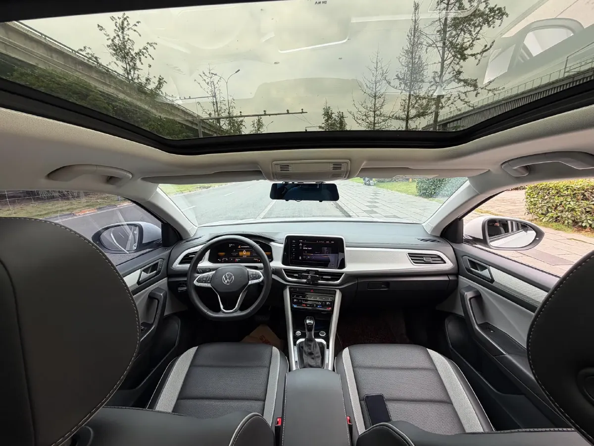 2023 Volkswagen T-Roc 1.4T 150HP L4 7DCT,autocango,china used car exporter,china ev exporter,chinese used car exporter,chinese used ev exporter