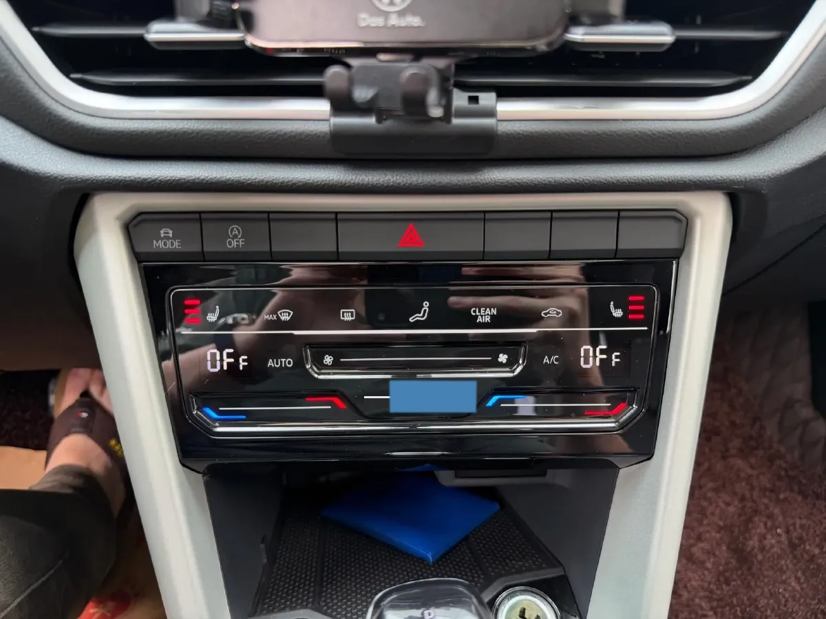 2023 Volkswagen T-Roc 1.4T 150HP L4 7DCT,autocango,china used car exporter,china ev exporter,chinese used car exporter,chinese used ev exporter