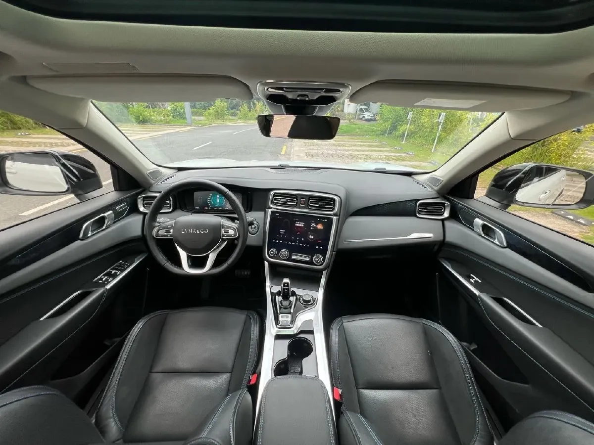 2018 Isuzu Mu-X 3.0T 177HP L4 6AT,autocango,china used car exporter,china ev exporter,chinese used car exporter,chinese used ev exporter