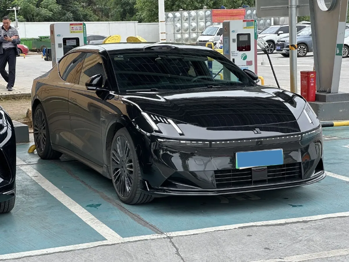 2025 LYNK&CO 10 EM-P 1.5T 163HP L4 3DHT PHEV,autocango,china used car exporter,china ev exporter,chinese used car exporter,chinese used ev exporter