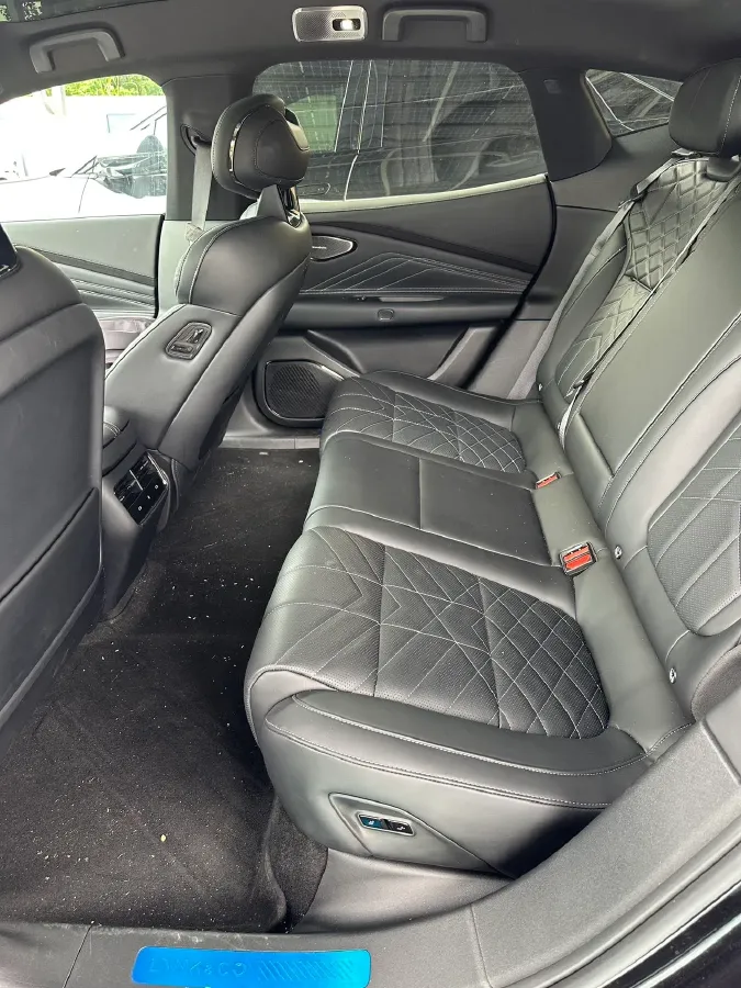 2025 LYNK&CO 10 EM-P 1.5T 163HP L4 3DHT PHEV,autocango,china used car exporter,china ev exporter,chinese used car exporter,chinese used ev exporter
