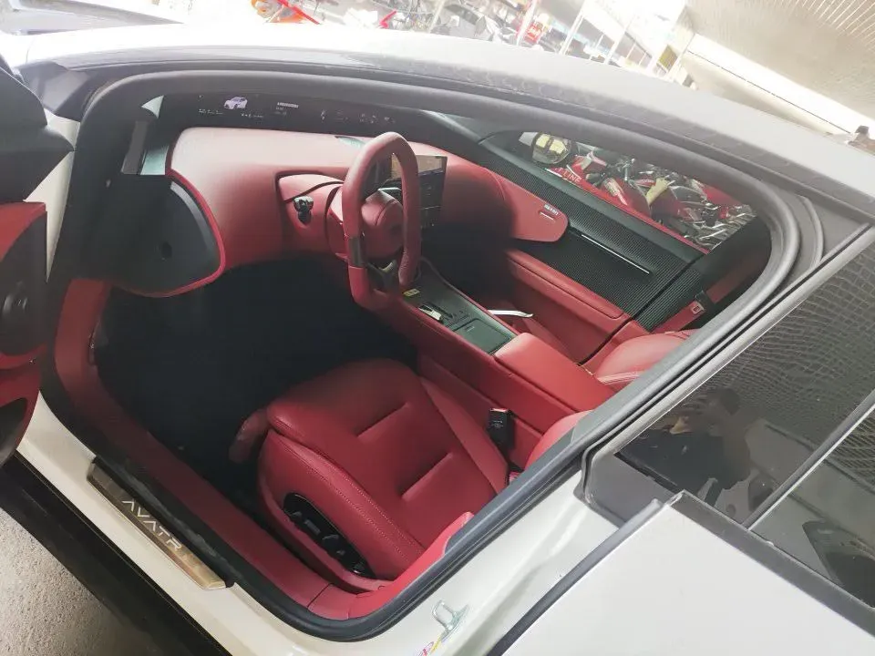 2025 Avatr 12 1.5T 156HP L4 REEV,autocango,china used car exporter,china ev exporter,chinese used car exporter,chinese used ev exporter