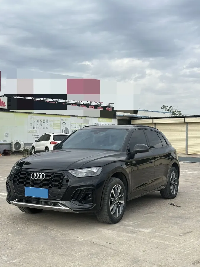 2023 Audi Q5L 2.0T 190HP L4 7DCT,autocango,china used car exporter,china ev exporter,chinese used car exporter,chinese used ev exporter
