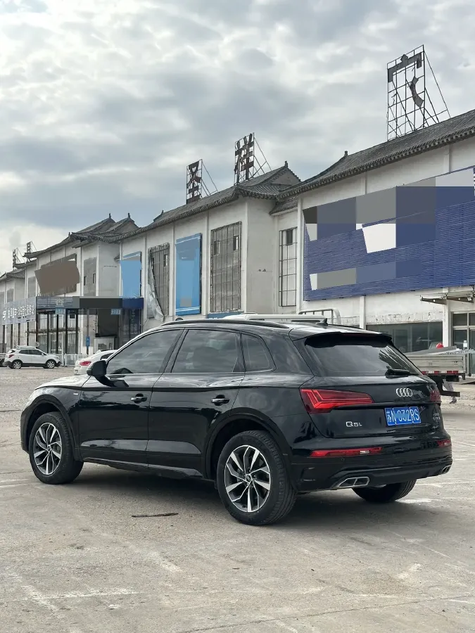 2023 Audi Q5L 2.0T 190HP L4 7DCT,autocango,china used car exporter,china ev exporter,chinese used car exporter,chinese used ev exporter