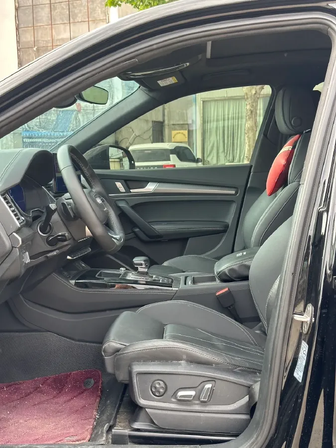 2023 Audi Q5L 2.0T 190HP L4 7DCT,autocango,china used car exporter,china ev exporter,chinese used car exporter,chinese used ev exporter