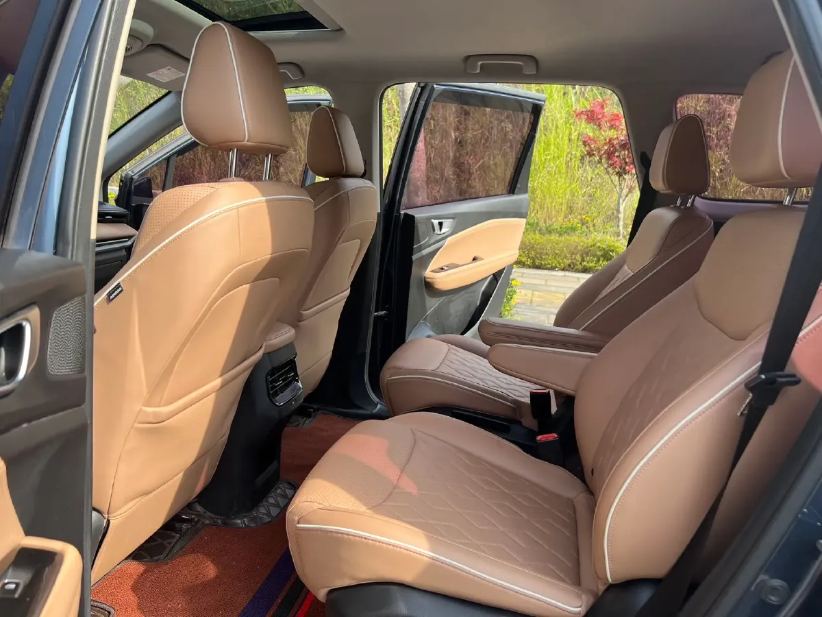 2022 Venucia T60 1.6L 126HP L4 CVT,autocango,china used car exporter,china ev exporter,chinese used car exporter,chinese used ev exporter