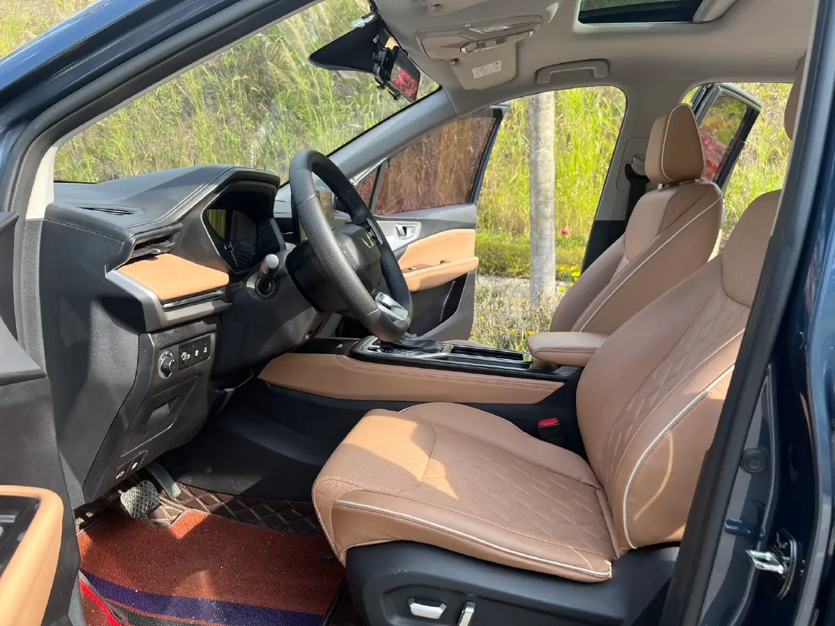 2022 Venucia T60 1.6L 126HP L4 CVT,autocango,china used car exporter,china ev exporter,chinese used car exporter,chinese used ev exporter