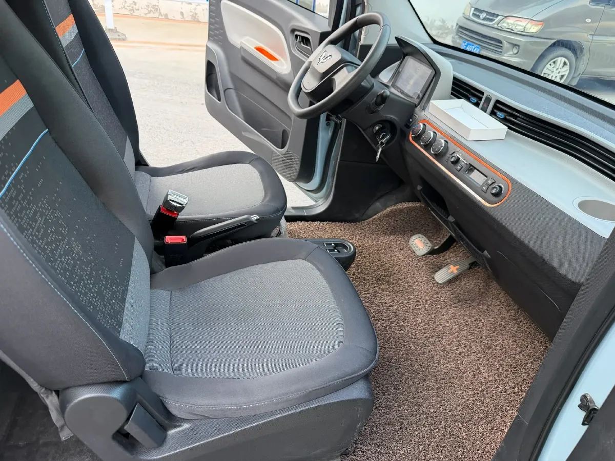 2021 WuLing HongGuang MINI EV BEV 9.3KWH,autocango,china used car exporter,china ev exporter,chinese used car exporter,chinese used ev exporter