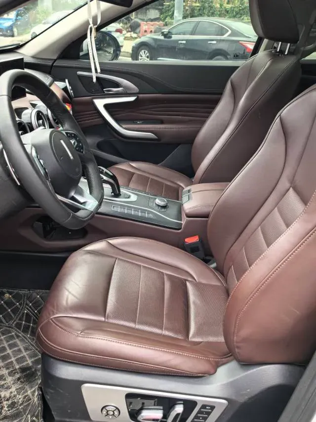 2021 WEY VV7 2.0T 227HP L4 7DCT,autocango,china used car exporter,china ev exporter,chinese used car exporter,chinese used ev exporter