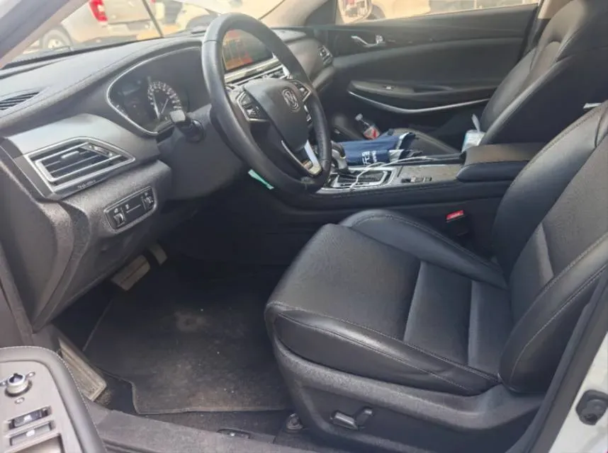2020 ChangAn Raeton CC 1.5T 156HP L4 6AT,autocango,china used car exporter,china ev exporter,chinese used car exporter,chinese used ev exporter