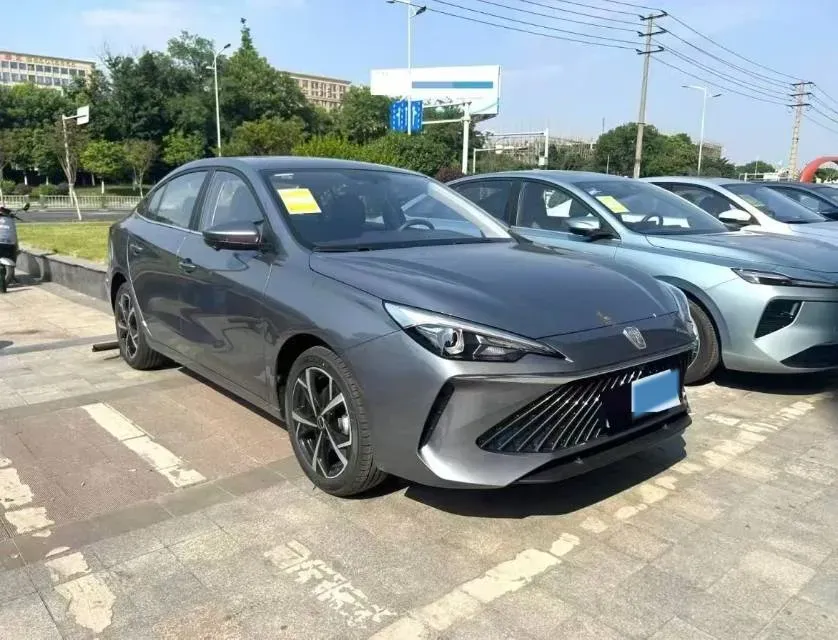 2024 Roewe i5 1.5L 129HP L4 CVT,autocango,china used car exporter,china ev exporter,chinese used car exporter,chinese used ev exporter