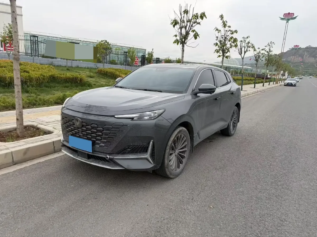 2021 ChangAn UNI-K 2.0T 233HP L4 8AT,autocango,china used car exporter,china ev exporter,chinese used car exporter,chinese used ev exporter