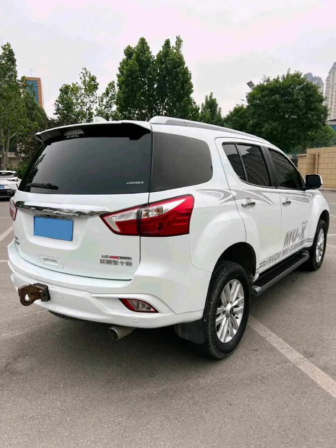 2018 Isuzu Mu-X 1.9T 163HP L4 6AT,autocango,china used car exporter,china ev exporter,chinese used car exporter,chinese used ev exporter