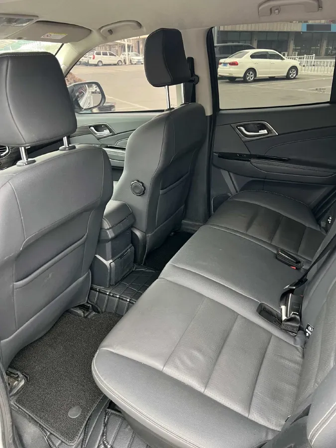 2018 Isuzu Mu-X 1.9T 163HP L4 6AT,autocango,china used car exporter,china ev exporter,chinese used car exporter,chinese used ev exporter