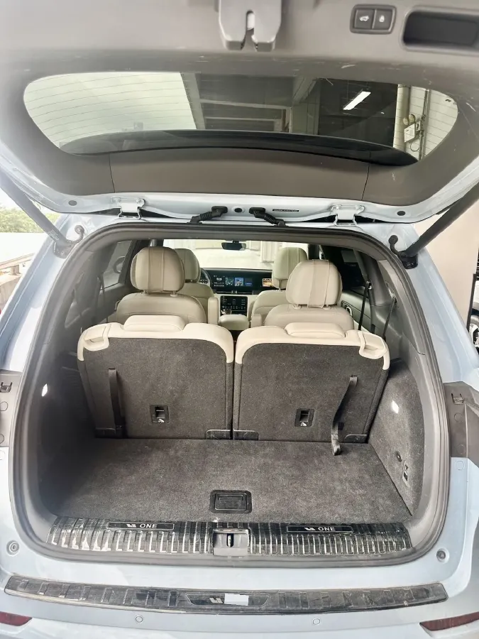 2021 Li ONE Range Extended 131HP REEV 40.5KWH,autocango,china used car exporter,china ev exporter,chinese used car exporter,chinese used ev exporter