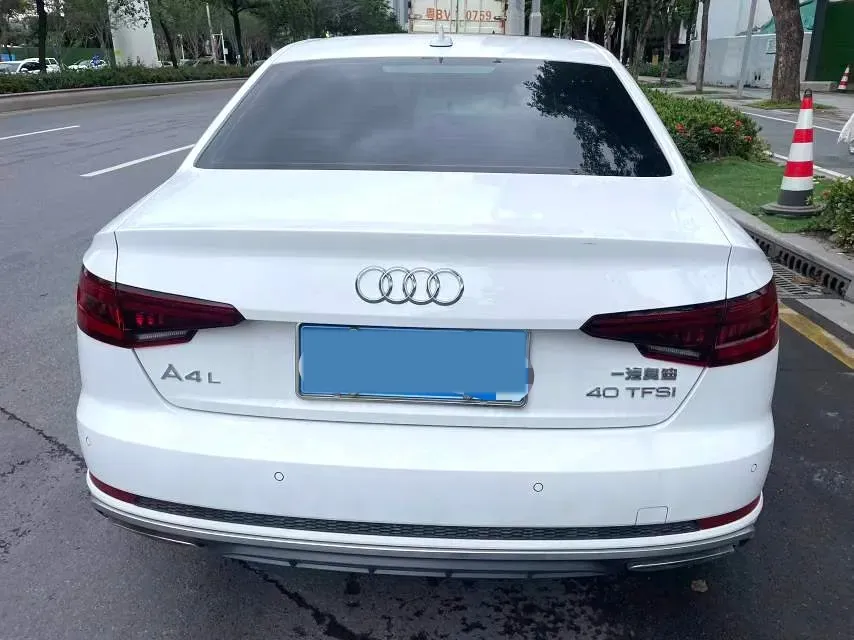 2019 Audi A4L 2.0T 190HP L4 7DCT,autocango,china used car exporter,china ev exporter,chinese used car exporter,chinese used ev exporter