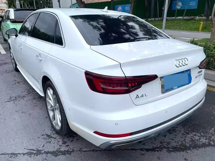 2019 Audi A4L 2.0T 190HP L4 7DCT,autocango,china used car exporter,china ev exporter,chinese used car exporter,chinese used ev exporter