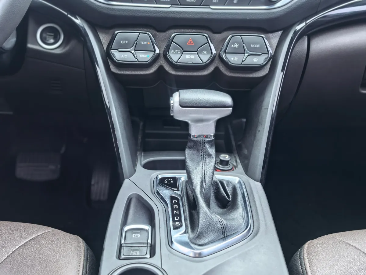 2017 GAC Trumpchi GS4 1.5T 152HP L4 6AT,autocango,china used car exporter,china ev exporter,chinese used car exporter,chinese used ev exporter