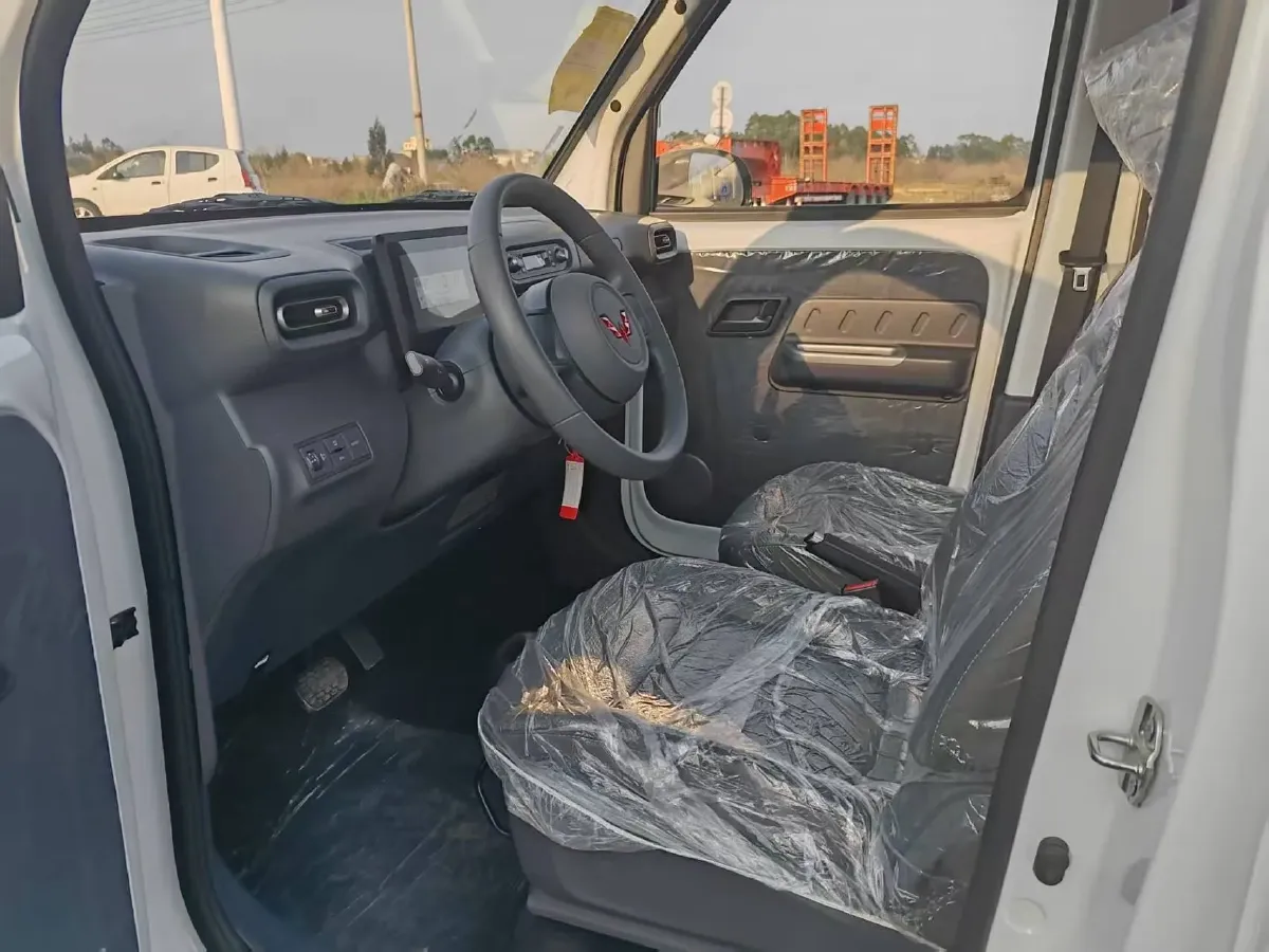 2025 WuLing ZhiGuang BEV 17.7KWH,autocango,china used car exporter,china ev exporter,chinese used car exporter,chinese used ev exporter