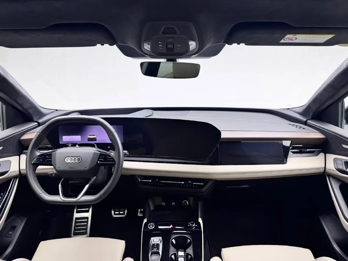 2025 Audi Q5L 2.0T 245HP L4 7DCT,autocango,china used car exporter,china ev exporter,chinese used car exporter,chinese used ev exporter