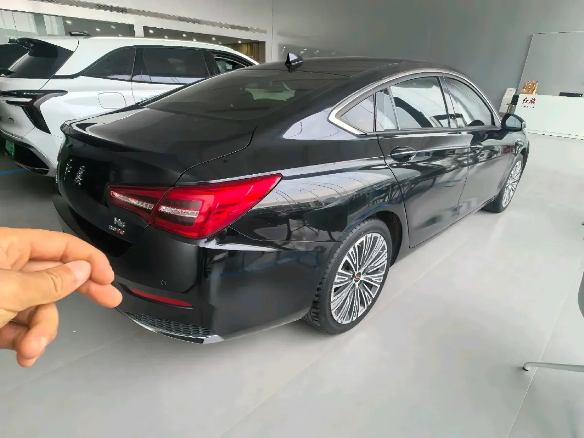 2022 HongQi H5 1.5T 169HP L4 7DCT,autocango,china used car exporter,china ev exporter,chinese used car exporter,chinese used ev exporter