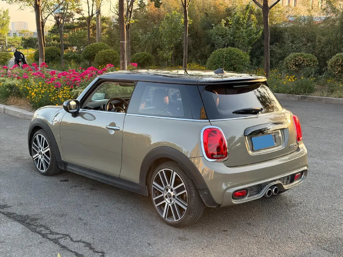 2019 MINI MINI 2.0T 192HP L4 7DCT,autocango,china used car exporter,china ev exporter,chinese used car exporter,chinese used ev exporter